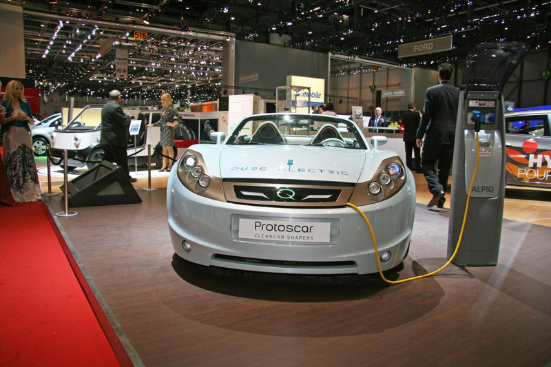 Illustration for article titled Protoscar LAMPO: AWD Solar-Powered Electric Roadster Fun